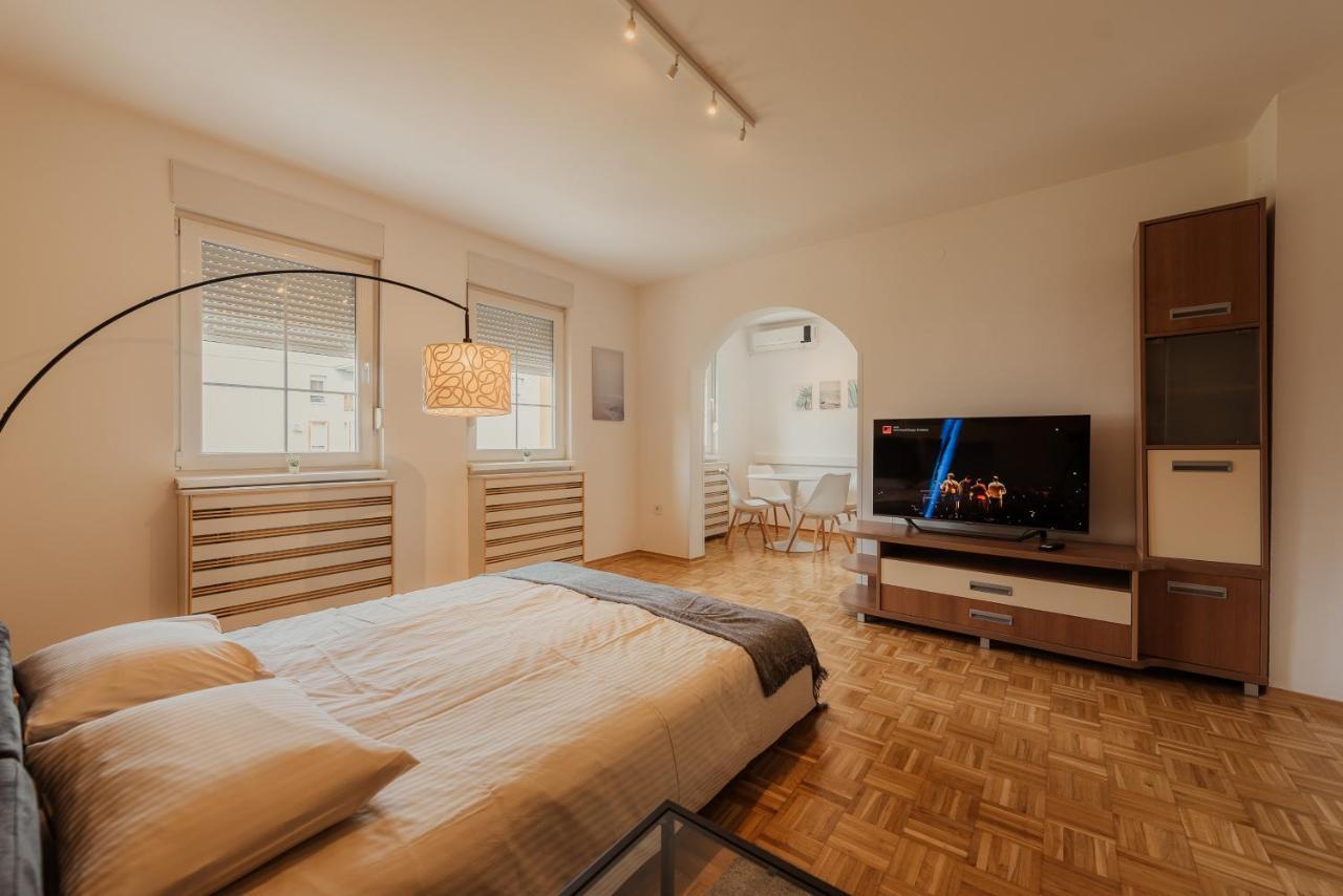 Mb Apartments Novi Sad Bagian luar foto